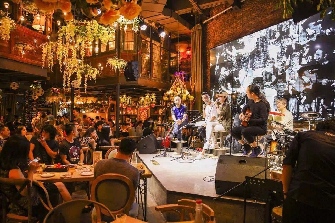 時(shí)尚主題餐飲